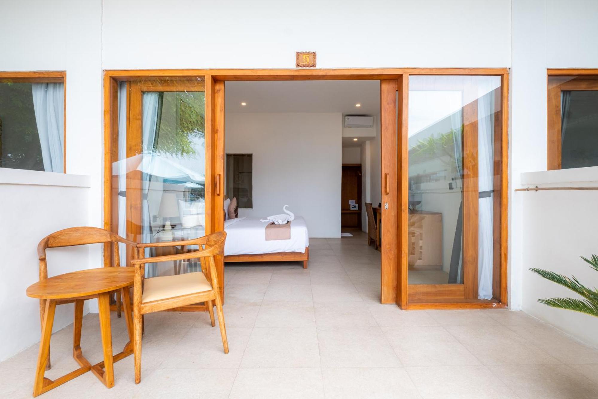 Amp Beach House Toyapakeh Exteriér fotografie